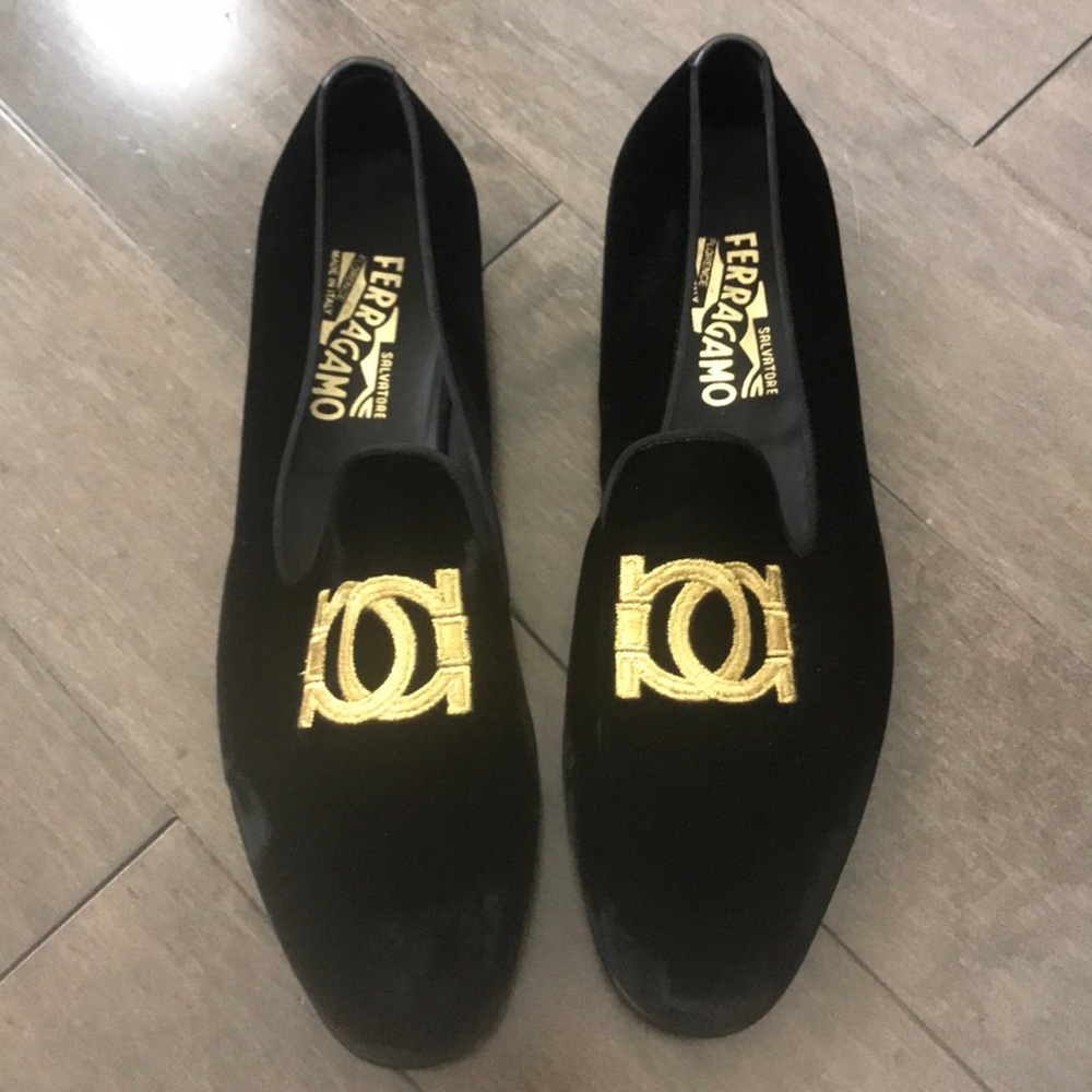 Authentic Salvatore Ferragamo Men’s Suede Loafers